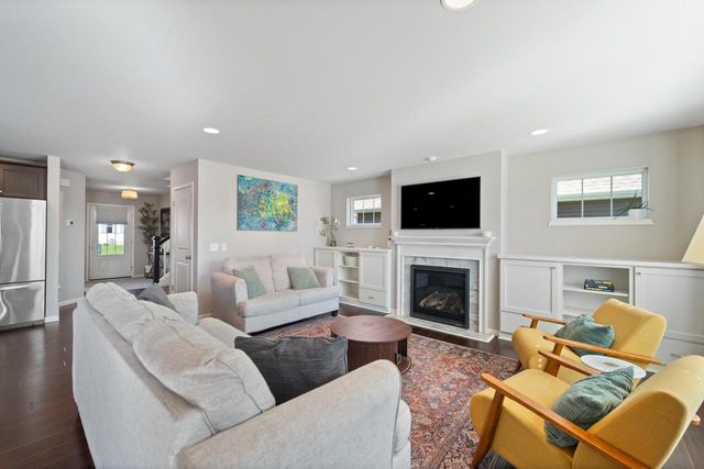 427 Sugar Maple Lane, Verona, WI 53593