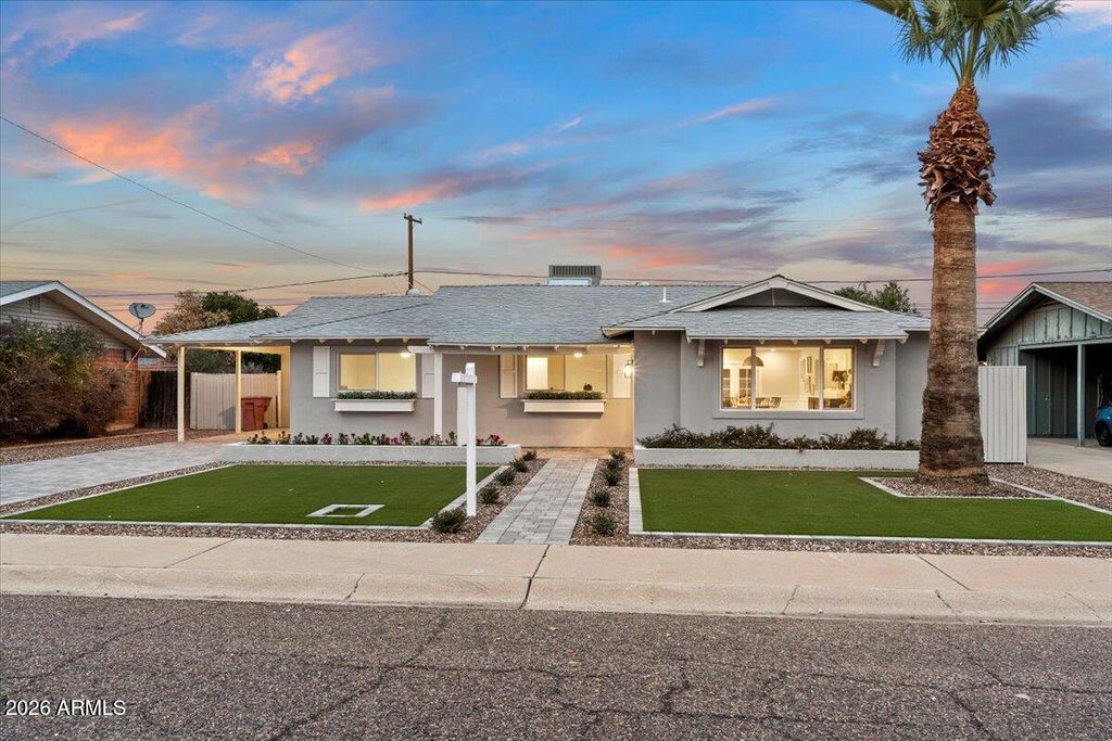 8638 E Highland Avenue, Scottsdale, AZ 85251