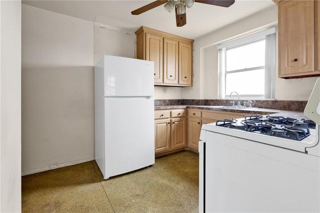 2483 W 16th Street 10H, Brooklyn, NY 11214