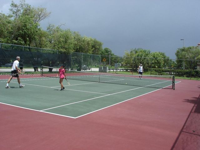 10865 SW 112th Ave 211, Miami, FL 33176