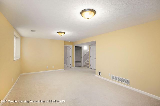 2505 Arbor Forest Drive 11, Lansing, MI 48910