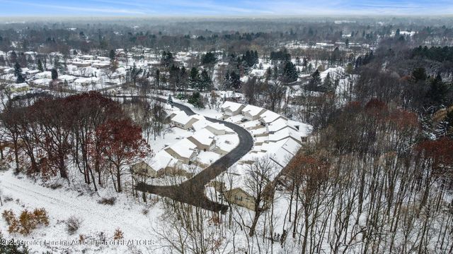 2505 Arbor Forest Drive 11, Lansing, MI 48910