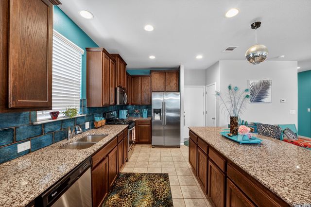 266 Twisted Oaks LN, Buda, TX 78610