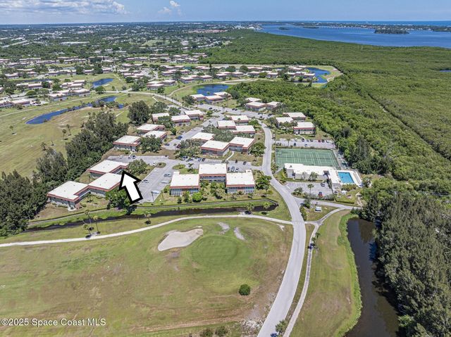 47 Woodland Drive, 201, Vero Beach, FL 32962