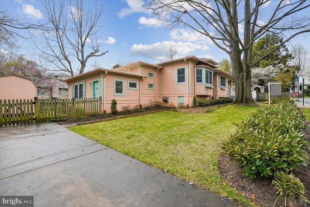 3130 5TH ST N, Arlington, VA 22201