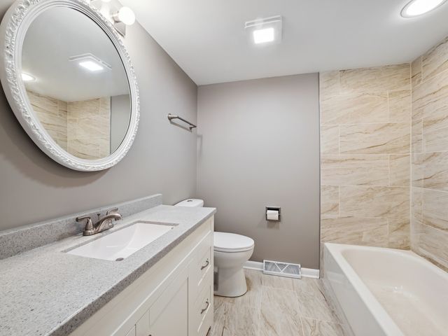 38840 N Park Avenue, Beach Park, IL 60099