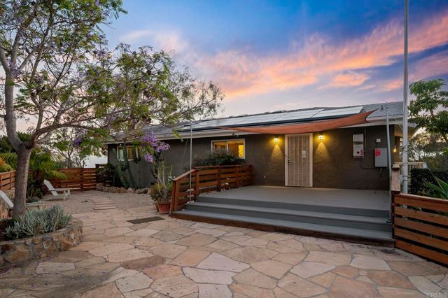 1551 Via Del Corvo, San Marcos, CA 92078