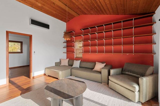1551 Via Del Corvo, San Marcos, CA 92078