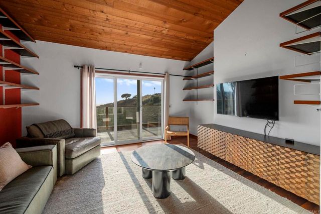 1551 Via Del Corvo, San Marcos, CA 92078