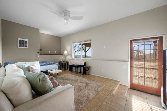 1551 Via Del Corvo, San Marcos, CA 92078