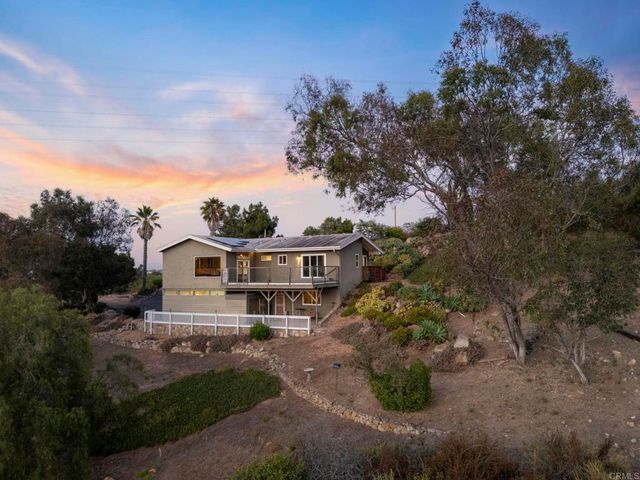 1551 Via Del Corvo, San Marcos, CA 92078