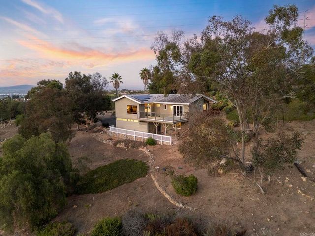 1551 Via Del Corvo, San Marcos, CA 92078