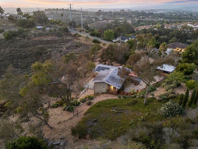 1551 Via Del Corvo, San Marcos, CA 92078