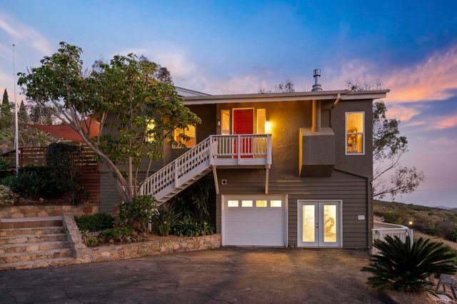 1551 Via Del Corvo, San Marcos, CA 92078