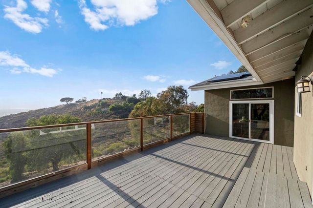 1551 Via Del Corvo, San Marcos, CA 92078