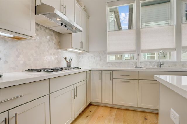 3317 W 11th Street, Houston, TX 77008