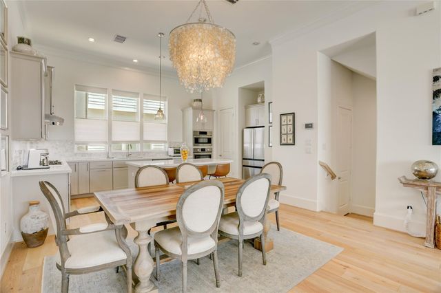 3317 W 11th Street, Houston, TX 77008