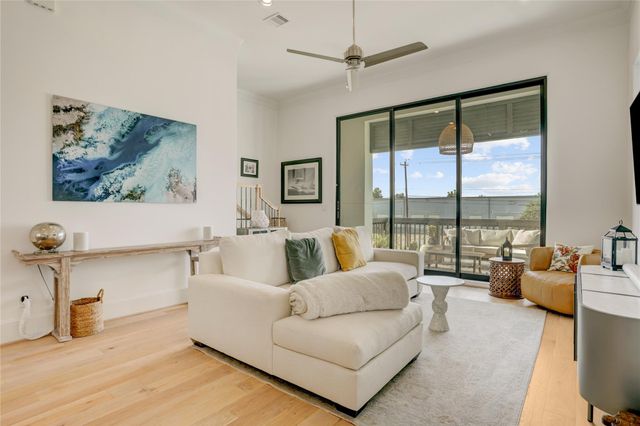3317 W 11th Street, Houston, TX 77008