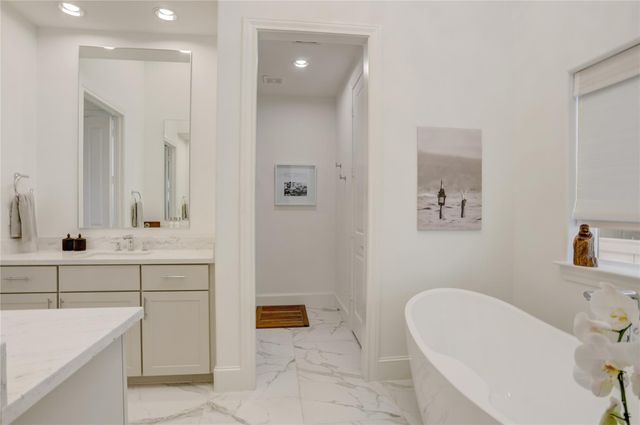 3317 W 11th Street, Houston, TX 77008