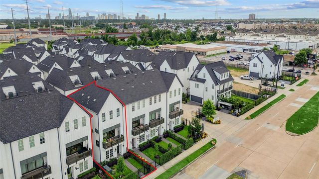 3317 W 11th Street, Houston, TX 77008