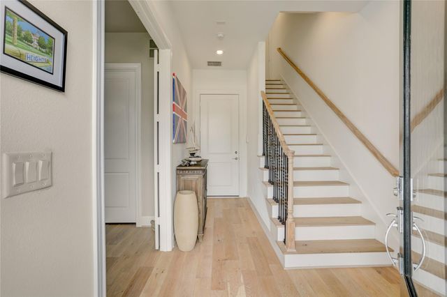 3317 W 11th Street, Houston, TX 77008