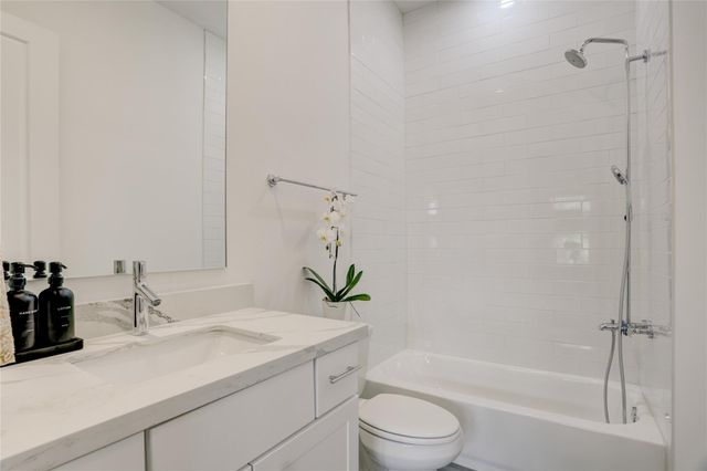 3317 W 11th Street, Houston, TX 77008
