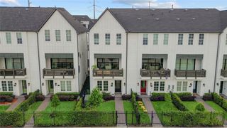 3317 W 11th Street, Houston, TX 77008