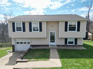 16 Quail Hill Rd, Reserve, PA 15214