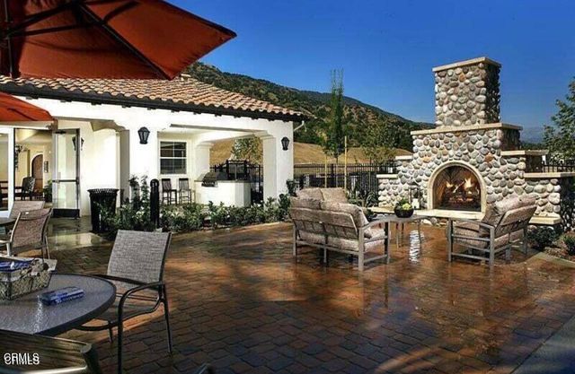 706 E Lemon Swirl Drive, Azusa, CA 91702