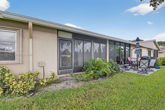 8127 Songbird Ter, Boca Raton, FL 33496