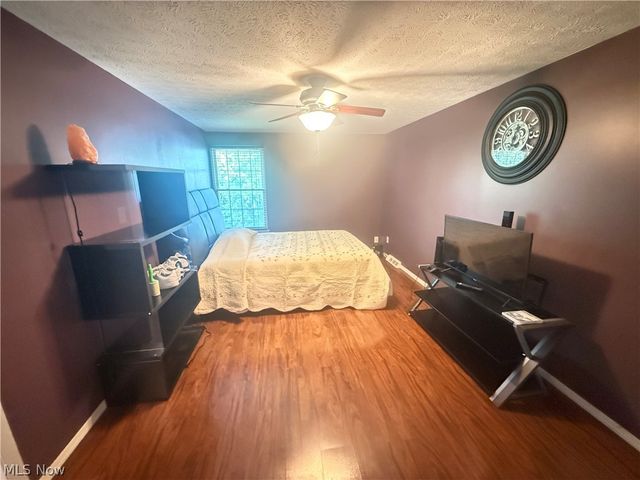 20462 Williamsburg Court, Middleburg Heights, OH 44130
