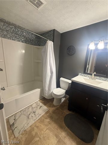 20462 Williamsburg Court, Middleburg Heights, OH 44130