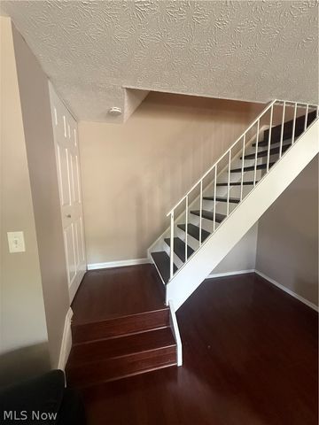 20462 Williamsburg Court, Middleburg Heights, OH 44130