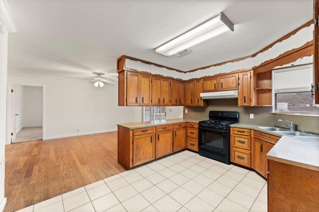 26789 Hanna Road, Oak Ridge North, TX 77385