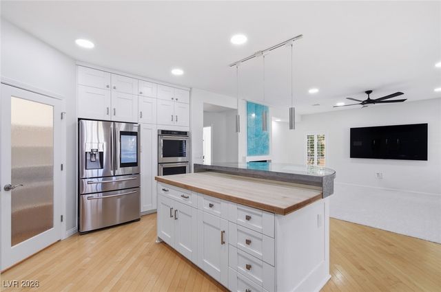 1802 Alisal Court, Henderson, NV 89074