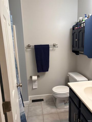 7970 Alexandra Lane, Newburgh, IN 47630