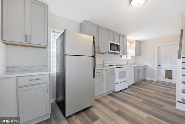 313 E MAIN ST, Thurmont, MD 21788