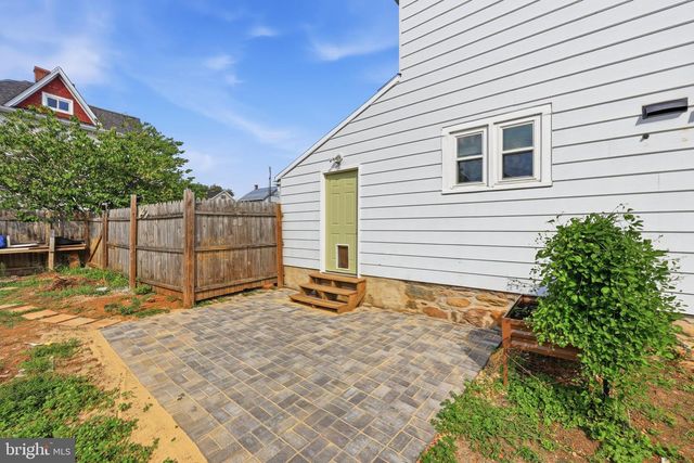 313 E MAIN ST, Thurmont, MD 21788