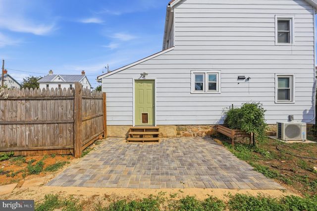 313 E MAIN ST, Thurmont, MD 21788