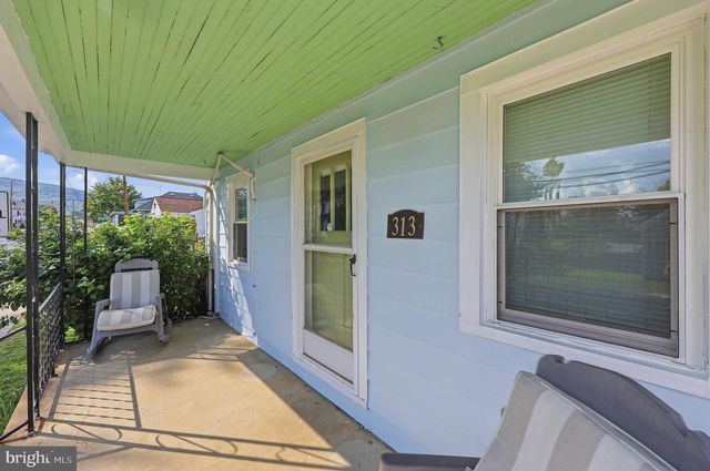 313 E MAIN ST, Thurmont, MD 21788