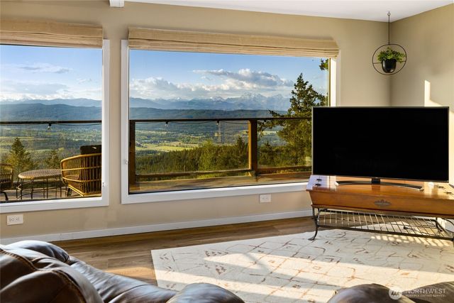 811 Horse Heaven Road, Cle Elum, WA 98922
