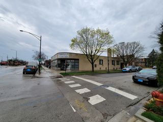 6124 N Milwaukee Avenue 12, Chicago, IL 60646