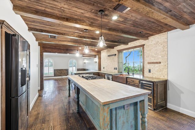 7632 Tallow Drive, Irving, TX 75063