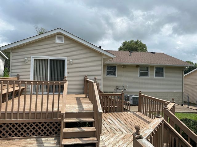 1624 Crestline Drive, Clinton, IA 57232