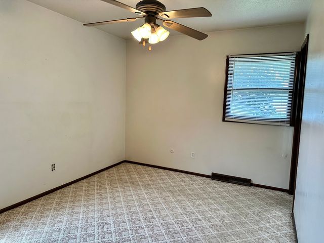 1624 Crestline Drive, Clinton, IA 57232