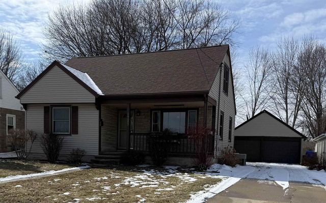 1727 S LAWE STREET, Appleton, WI 54915