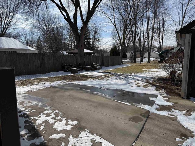 1727 S LAWE STREET, Appleton, WI 54915