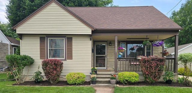 1727 S LAWE STREET, Appleton, WI 54915