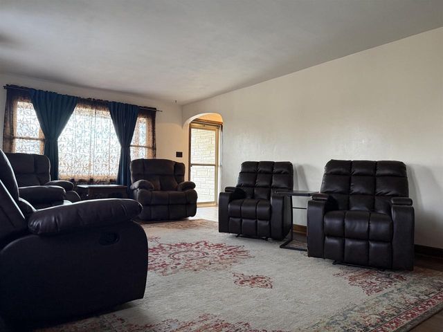 1727 S LAWE STREET, Appleton, WI 54915