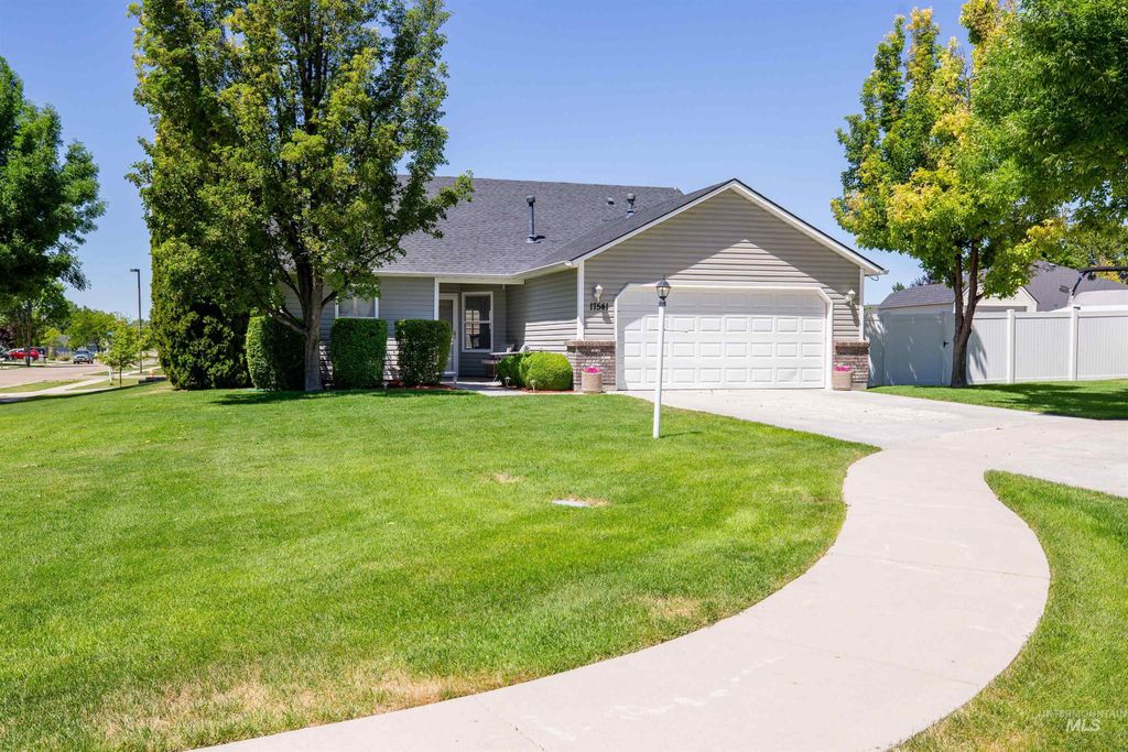 17541 N Pichon Place, Nampa, ID 83687